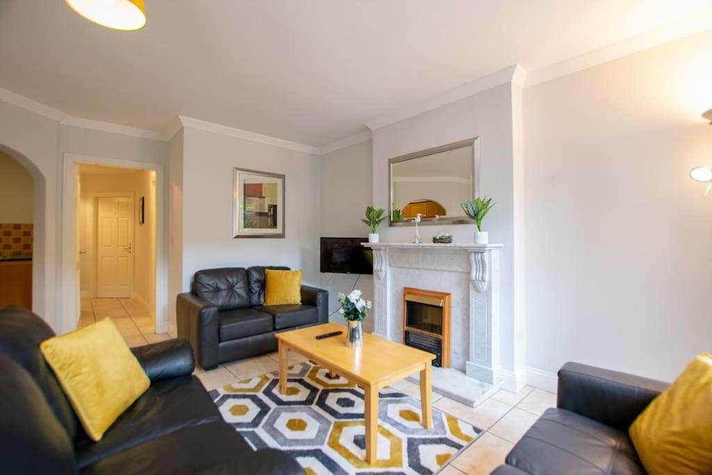 131 - Spacious 2 Bed Apt With Parking Apartment Galway Luaran gambar