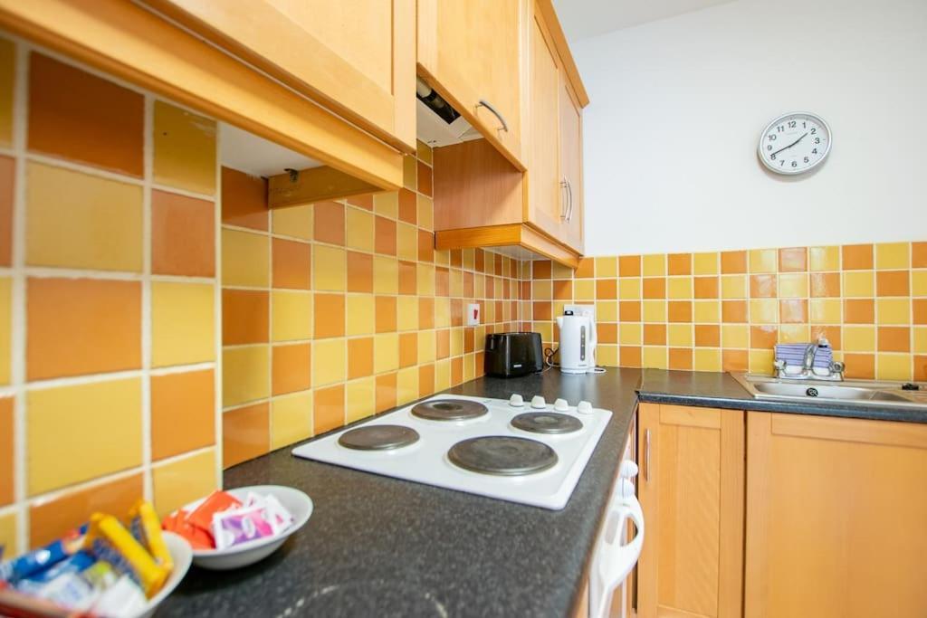 131 - Spacious 2 Bed Apt With Parking Apartment Galway Luaran gambar