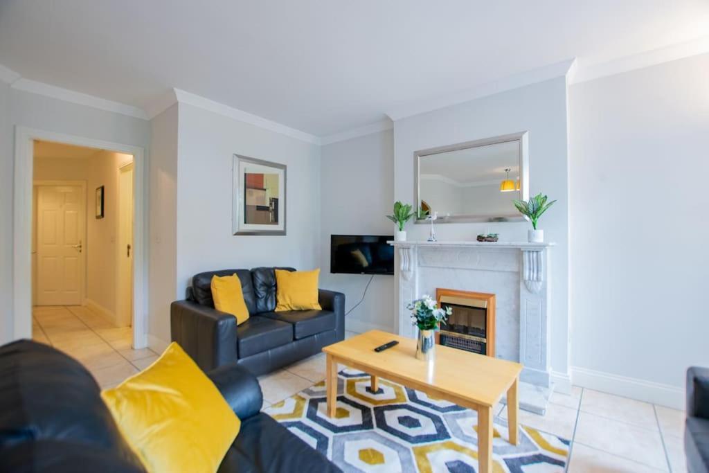 131 - Spacious 2 Bed Apt With Parking Apartment Galway Luaran gambar